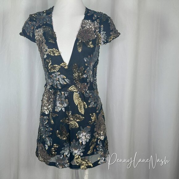 Luxxel Floral Sequined Deep V Neck Romper - Picture 2 of 12